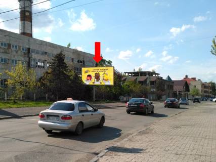 Билборд B в Ужгороде, 3x6  Грушевського вул., 25 / Марії Заньковецької (Шолохова) вул., в бік Капушанської вул. фото 1