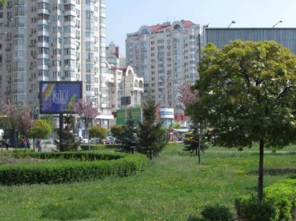 Бэклайт B в Киеве Тимошенко вул. - Оболонський пр., ст.м. "Мінська", McDonald's, роздільник фото 1