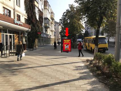 Ситилайт B в Житомире, 1.8x1.2  Київська вул., 17, зупинка кінотеатр «Україна», з центру фото 1