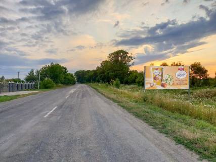 Билборд A в Тарасовцах, 3x6  с. Тарасівці, у бік Чернівців фото 1