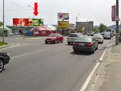 Билборд  в Львове, 3x6  Хмельницького вул., біля ринку "Галицьке перехрестя", в центр, права фото 1