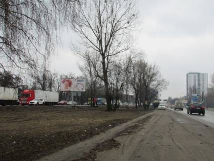 Бэклайт B в Киеве Кільцева дорога, роздільник навпроти Касіяна вул., на світлофорі фото 1