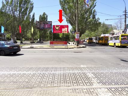 Prismatron, Prism  in Mykolaiv, 3x6  Central'nij av. (kol. Lenina av.) / 6-ta Slobids'ka st. (kol. Komsomol's'kaa st.), bul'var, bila DT "Pivdennij Bug" - 447577 Photo 1