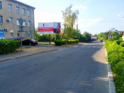 Билборд B в Жовкве, 3x6  Львівська вул., 15, поряд поліклініка, школа мистецтв фото 1