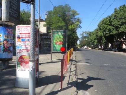 Сiтiлайт B у Одесі, 1.8x1.2  Строкатої Ніни вул. (Буніна)., 23 Фото 1