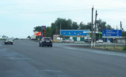 Билборд A в Токмаке виїзд з міста, "Запорожоілгрупп", в сторону м. Мелітополь фото 1
