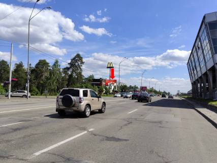 Білборд, Бігборд (Борд)   у Києві, 3x6  Броварський пр., 27, біля McDonalds's, ст. м. "Дарниця", з центру Фото 1