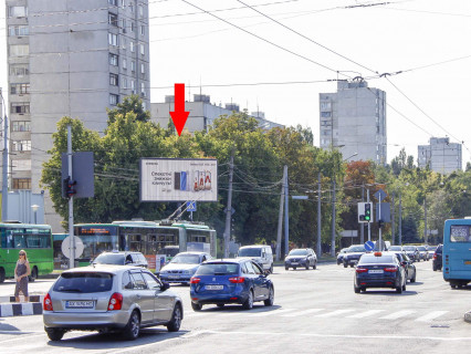 Призма B в Харькове, 3x6  просп. Ювілейний (П'ятдесятиріччя ВЛКСМ ). - Гвардійців-Широнінців вул., 15/46, в центр - 667694 фото 1
