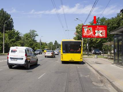 Билборд  в Киеве, 3x6  Свободи пр., 8/28 - вул. Межова, в сторону ринку "Виноградар" фото 1