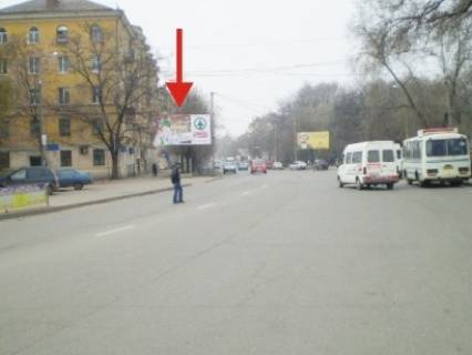 Билборд B в Кривом Роге, 3x6  Калнишевського (кол. Харитонова) вул., 1а, зупинка, у напрямку Українська вул. фото 1