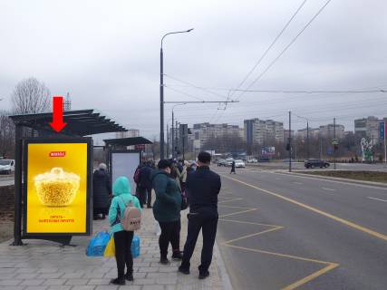 Ситилайт  в Львове, 1.8x1.2  Хуторівка вул., 35, зуп. "Духовна семинарія" (ліва), в сторону пр. Червона Калина фото 1