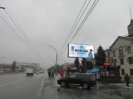 Видеоборд A в Киеве просп. Берестейський (Перемоги)., 83/2, ст.м. "Святошин", в центр, прайс за трансляцію ролика 10 сек 1вихід/90 сек, з 0:00 до 23:59 - 401988 фото 1