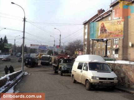 Билборд A в Черновцах, 3x6  Хотинська вул. - Заводська вул., 13, в центр фото 1