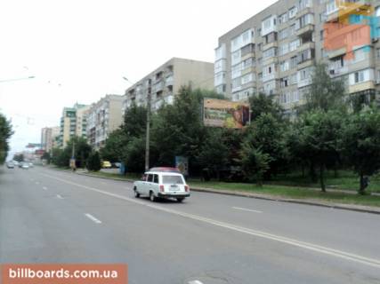 Билборд A в Черновцах, 3x6  Героїв Майдану (Червоноармійська) вул., 63, в центр фото 1