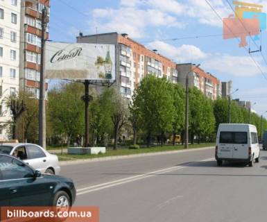 Билборд B в Черновцах, 3x6  Героїв Майдану (Червоноармійська) вул., 101, з центру фото 1