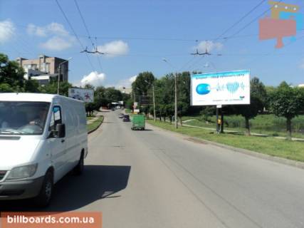 Билборд A в Черновцах Сергія Скальда (Комарова) вул., біля парку, в бік Героїв Майдану вул. (колиш. Червоноармійська вул.) фото 1