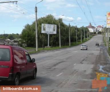 Билборд B в Черновцах, 3x6  Героїв Майдану (Червоноармійська) вул., навпроти АЗС, в'їзд в місто фото 1
