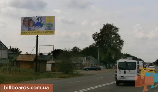 Билборд B в Черновцах, 3x6  Галицький шлях вул. - Руслана Тащука (Піщана) вул., виїзд з міста фото 1