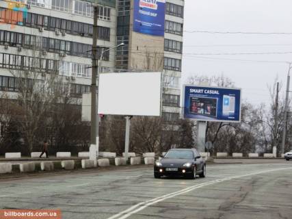 Призма B в Днепр (Днепропетровск) Січеславська Набережна вул. (колиш. Набережна Леніна вул.), 29А - Центральний міст - 154143 фото 1