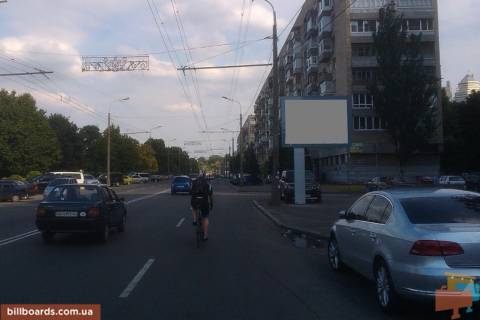 Скроллер A в Днепр (Днепропетровск) Січеславська Набережна вул. (колиш. Набережна Леніна вул.), 33 / Крутогірний узвіз (Рогальова Вул.), 33 - 153844 фото 1