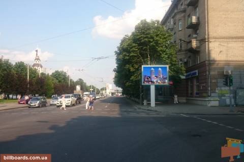 Скролер A у Дніпро (Дніпропетровськ) Січеславська Набережна вул. (Колиш. Набережна Леніна вул.) / Мономаха вул. (Колиш. Московська вул.), 15-29 - 153860 Фото 1