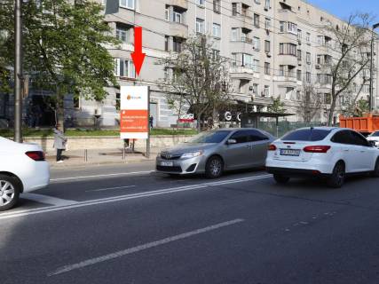 Ситилайт B в Киеве, 1.8x1.2  Мазепи вул., 3, ст. м. "Арсенальна", в сторону пл. Слави фото 1