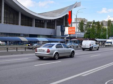 Бэклайт B в Киеве, 2.3x3.14  Миколи Міхновського бульвар (Дружби Народів бульвар)., 23, ст. м. "Звіринецька", в сторону мосту Патона фото 1