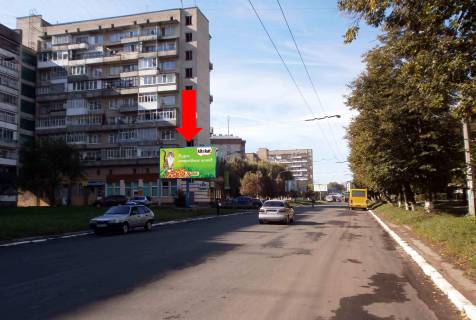 Билборд B в Ивано-Франковске Тролейбусна вул., 12, біля аптеки, в центр фото 1