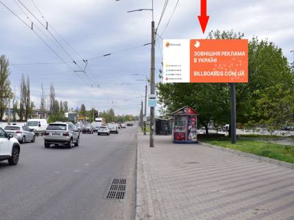 Видеоборд A в Киеве, 3x6  Лугова вул. - Сім'ї Кульженків вул. (колиш. Дегтяренка вул.), біля ТРЦ "Караван", на світлофорі, в сторону Богатирської вул. - 583742 фото 1
