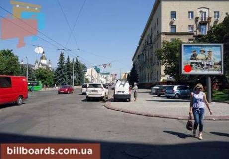 Скроллер  в Харькове Университетская ул., 9 / Соборный спуск, Успенский собор, в сторону Бурсацкий спуск - 80904 фото 1