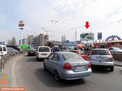 Призматрон, Призма A у Києві Бандери ін. (Кол. Московський пр.) / Оболонський пр., Біля ресторану McDonald's, ст. м. "Почайна" (кол. ст. м. "Петрівка") - 131821 Фото 1