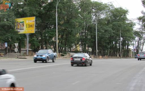 Билборд B в Киеве просп. Європейського Союзу (Правди). (АЗС) фото 1
