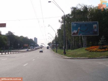 Призма A в Киеве Победы пр., 66 / Мирошниченко ул. (бывш. Перовской ул.) - 105856 фото 1