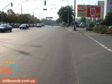 Призма A в Киеве просп. Європейського Союзу (Правди)., 66 - вул. Межова, світлофор, біля супермаркету "Сільпо" - 105878 фото 1