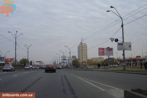 Призма A в Киеве Бандери пр. (колиш. Московський пр.), 18, біля АЗС "Amic", ст. м. "Почайна" (колиш. ст. м. "Петрівка") - 131836 фото 1