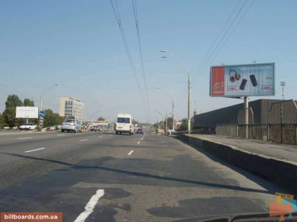 Призматрон, Призма A у Києві Победы пр., 83, ст. м. Святошин, мост, возле McDonald's, KFC, Портер Паб, в центр - 106297 Фото 1