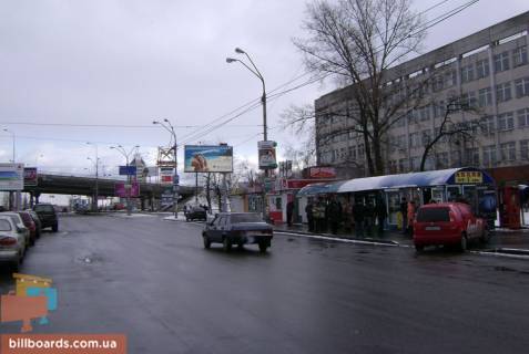 Prismatron, Prism A in Kyiv Banderi av. (kolis. Moskovs'kij av.), bila TC "Makros", st. m. "Pocajna" (kolis. st. m. "Petrivka") - 131862 Photo 1