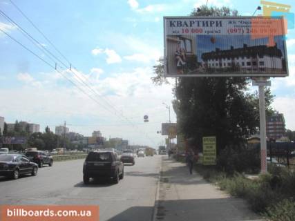 Prismatron, Prism A in Kyiv Kil'ceva doroga, 2 km, 830 m, "Avtokum.com", v storonu Odes'kogo sose - 134521 Photo 1