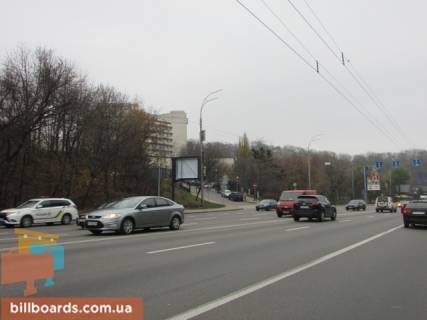 Беклайт B у Києві Миколи Міхновського бульвар (Дружби Народів бульвар). - Верхній пров., В сторону моста Патона Фото 1