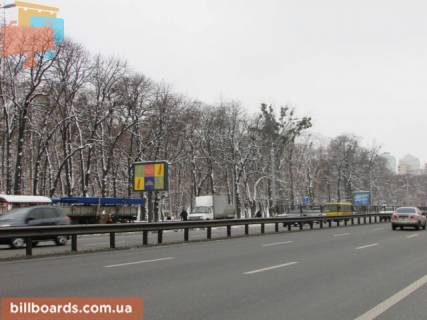 Бэклайт B в Киеве Победы пр., парк КПИ, из центра фото 1