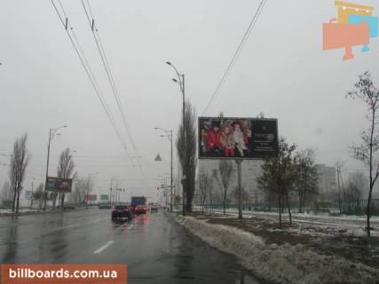 Призма A в Киеве Драйзера вул., 30, ТРЦ Сіріус, супермаркет Сільпо, навпроти - 171540 фото 1