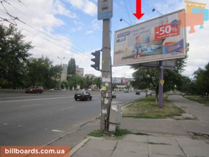 Призма  в Киеве просп. Червоної Калини (Володимира Маяковського). 4 / Каштановая ул. - 171604 фото 1