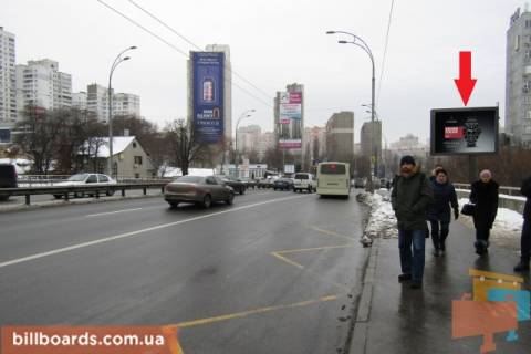 Видеоборд A в Киеве Гетьмана вул., 48А, навпроти, зупинка "станція Карваєві Дачі", в сторону центру, ролик 10 сек. в блоці 80 сек. - 171156 фото 1