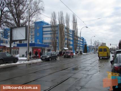 Бэклайт B в Киеве Кирилівська вул. (колиш. Фрунзе), 82, біля заводу "Фармак", в центр фото 1