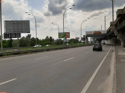 Призма A в Киеве Дарницький міст, раздельтель №1, в центр - 180517 фото 1