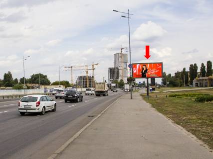 Скроллер A в Киеве, 3x6  Бажана пр., біля ст.м. "Вирлиця", АЗС "Glusco", в сторону Харківської пл, аеропорту "Бориспіль" - 188389 фото 1