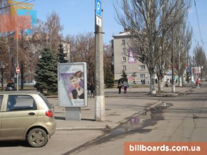 Ситилайт B в Кременчуге вул. Університетська (кол. Першотравнева)., 29/5 / бульвар Українського Відродження (кол. Пушкіна) фото 1
