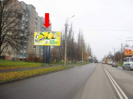 Билборд B в Луцке, 3x6  Захисників України (колишня Гордіюк) вул., 39, навпроти АЗС "ОККО", з боку Північного ринку фото 1