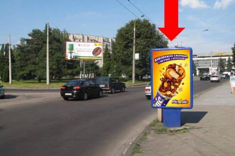 Сiтiлайт A у Луцьку, 1.8x1.2  Винниченка вул. / Перемоги пр. / Незалежності пл., Біля корпусу ВНУ Фото 1