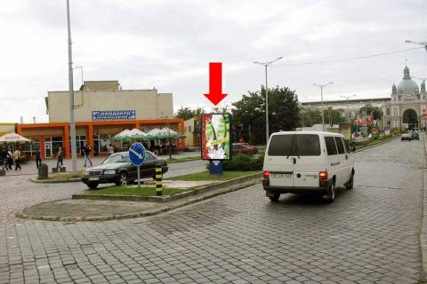 Ситилайт A в Львове Черновицкая ул., разделитель, в сторону ж/д вокзала фото 1